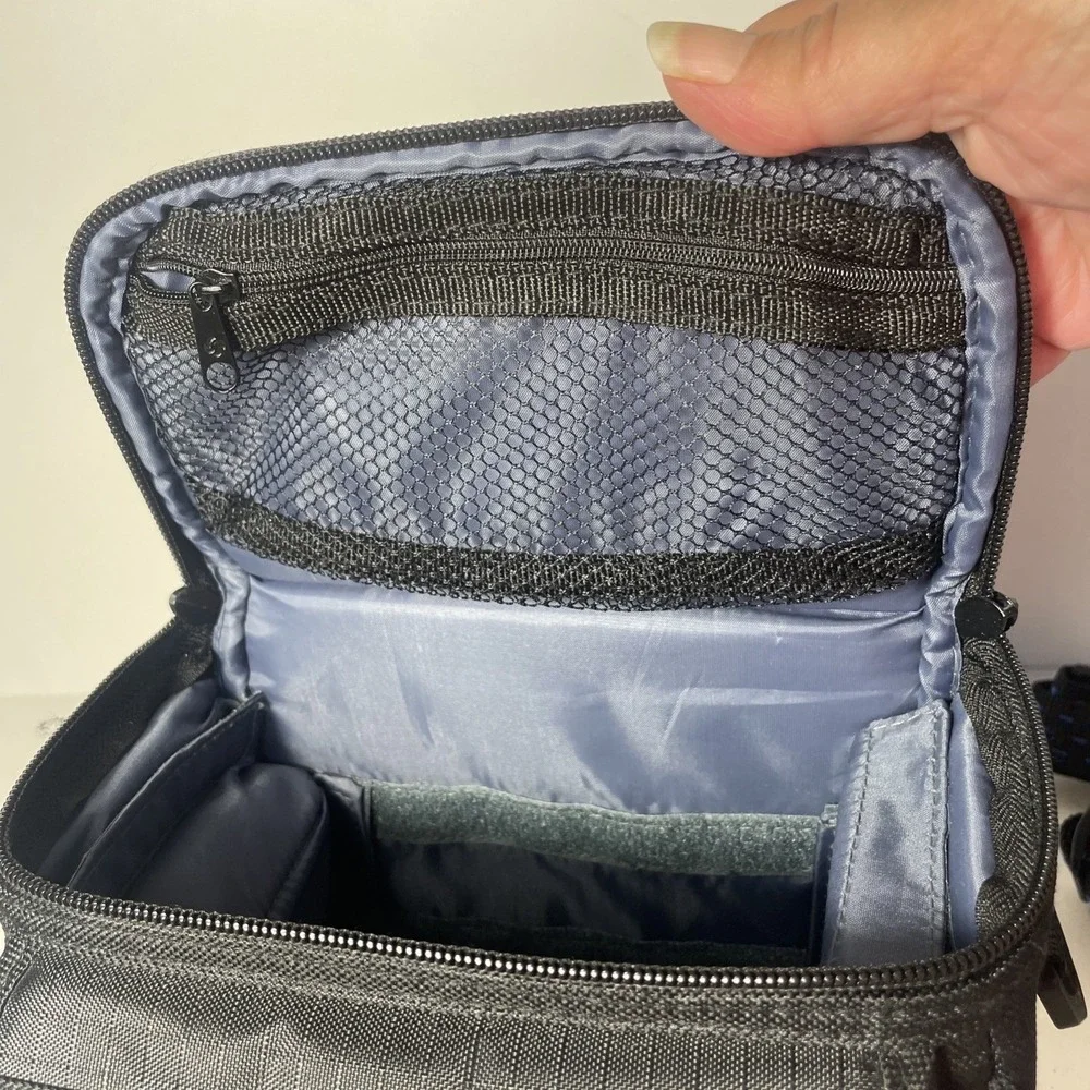 Samsonite universal camera